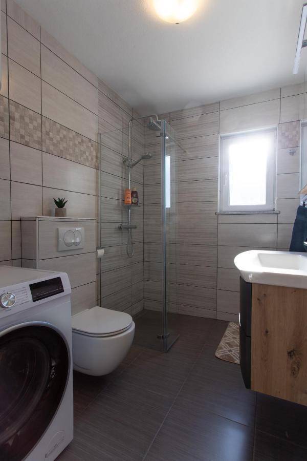Holiday House Daisy Prapatnica Exterior foto