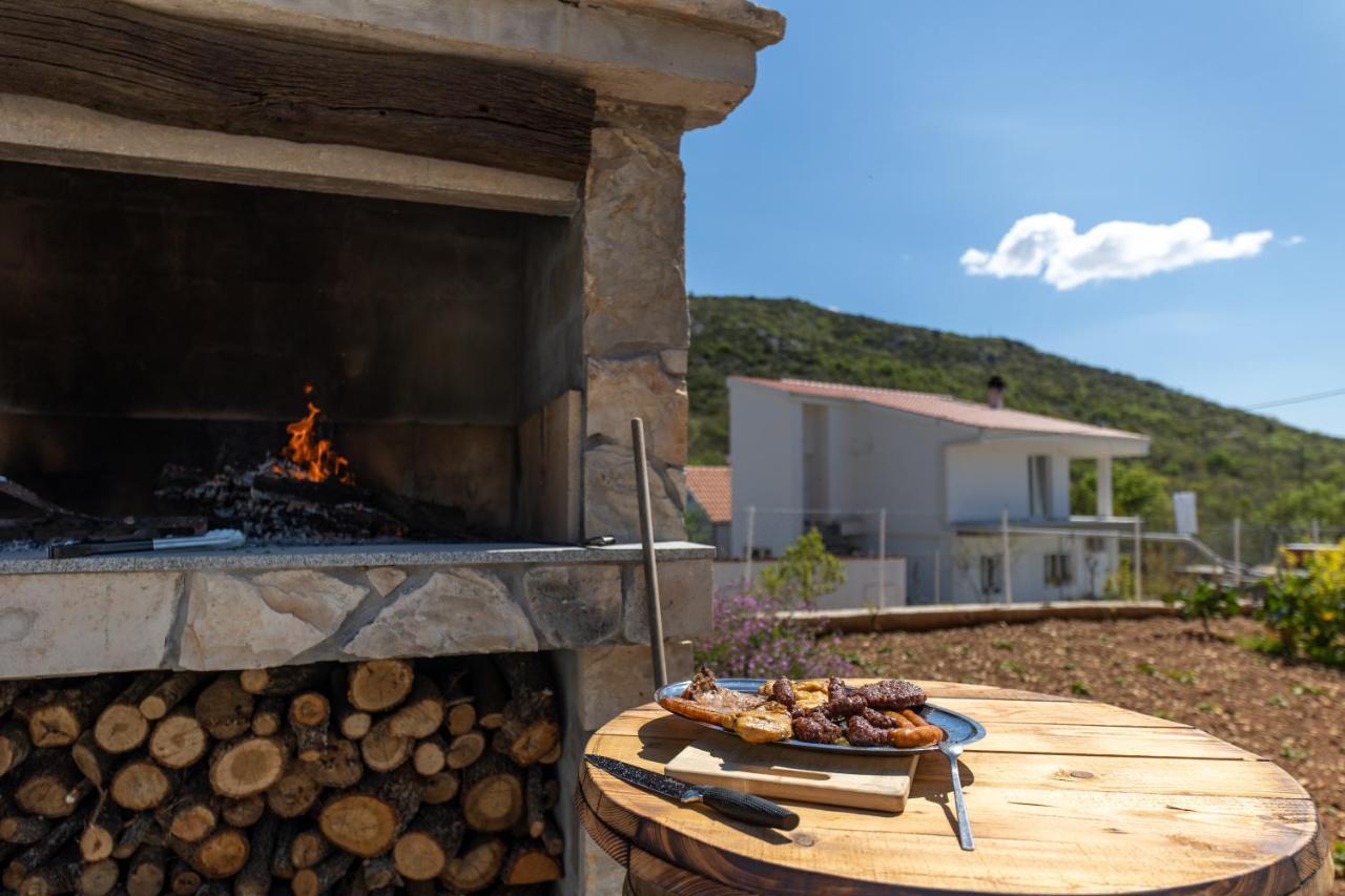 Holiday House Daisy Prapatnica Exterior foto